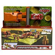 Disney Pixar Cars Escaping Frank Escape & Stunt Race Playset