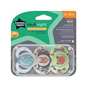 Tommee Tippee Day & Night Pacifiers 6-18 Months