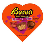 Reese's Peanut Butter Cups Miniatures Valentine's Candy Heart Gift Box