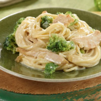 Pasta with Creamy Chicken and Broccoli