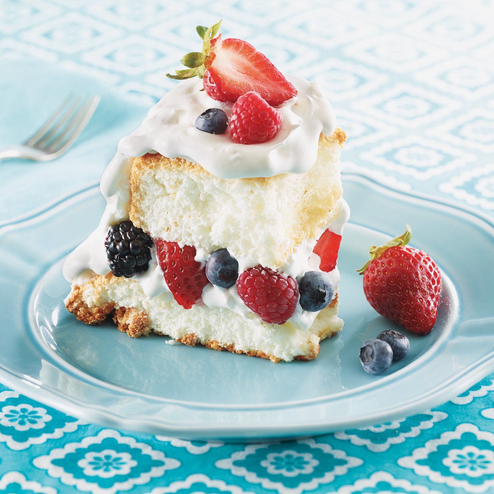 PicNic: Berry and Almond Cake