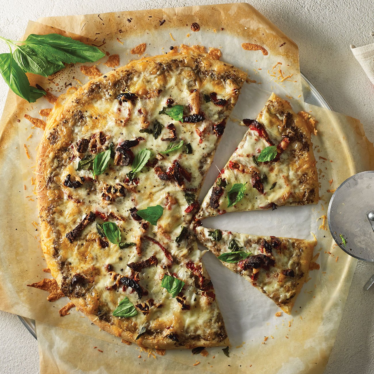 Der er behov for Det er det heldige Grand Mushroom and Truffle Pizza Bianco Recipe from H-E-B