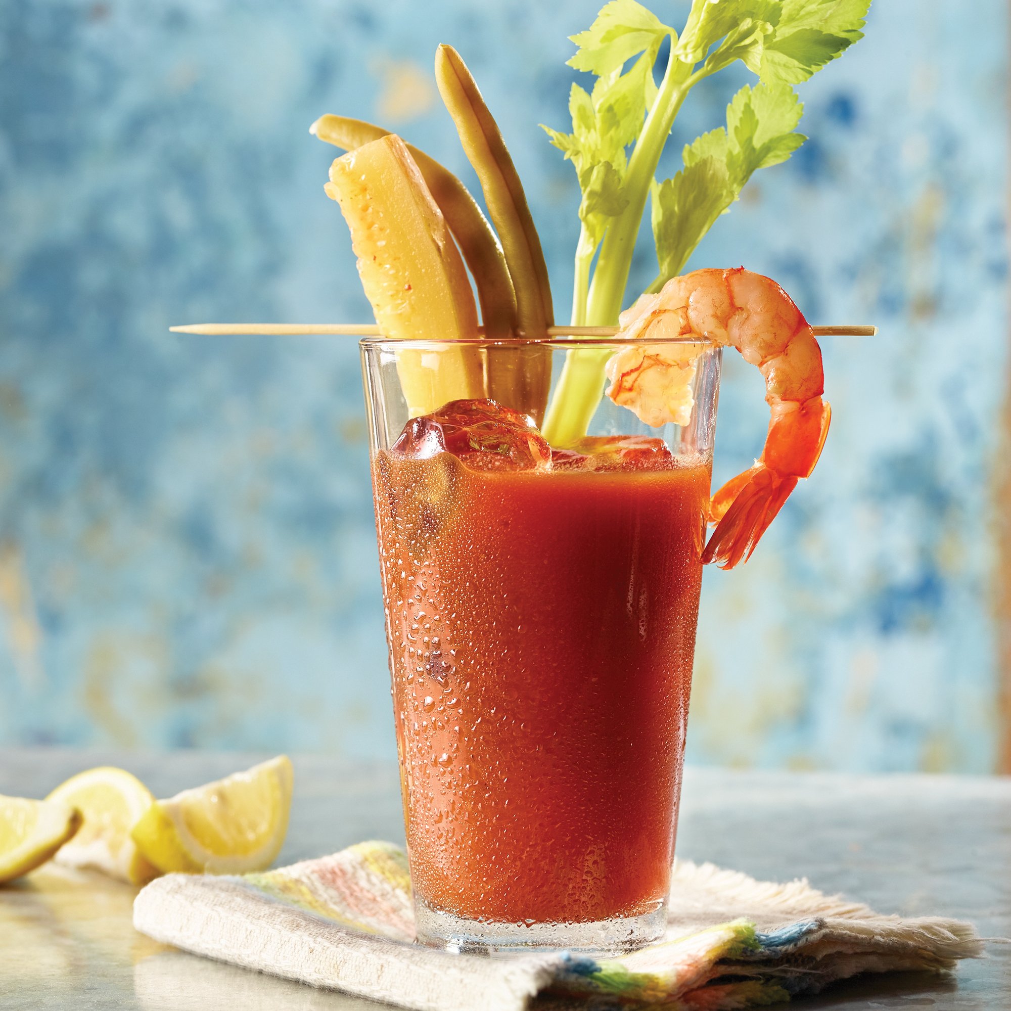 https://images.heb.com/is/image/HEBGrocery/recipe-hm-large/spicy-dill-pickle-bloody-mary-recipe.jpg