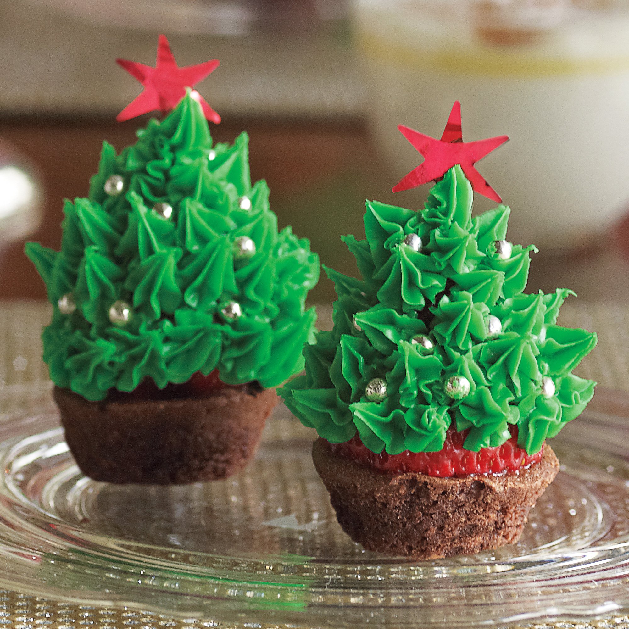Strawberry Christmas Tree Brownies Recipe from H-E-B