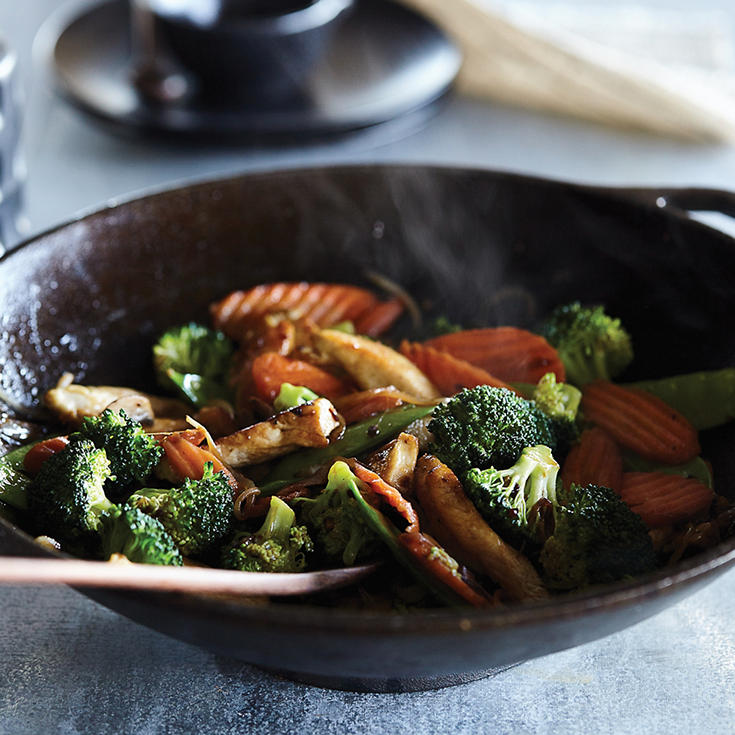 Chicken stir fry with fresh vegetables